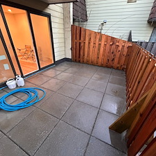 Cedar-Fence-Cleaning-in-Burnaby-BC 4