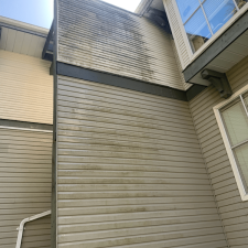 Extremely-Dirty-Vinyl-Siding-Building-Wash-in-Richmond-BC 3